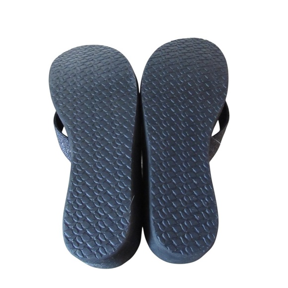 Reef Charcoal Flip Flops - Picture 9 of 11